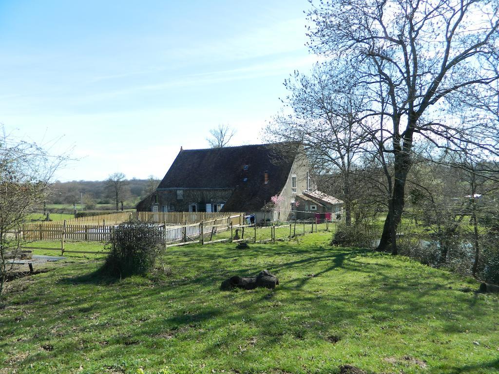 Meubles De Tourisme La Reserve Saint-Pierre-les-Bois Экстерьер фото